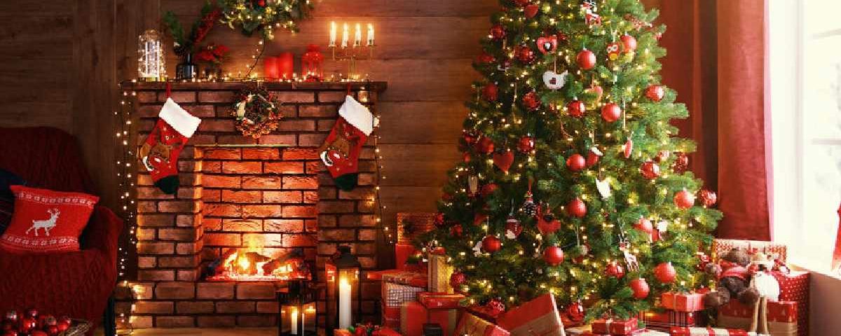 Decoração de natal para sala em tons de vermelho e dourado: 14 fotos para inspirar