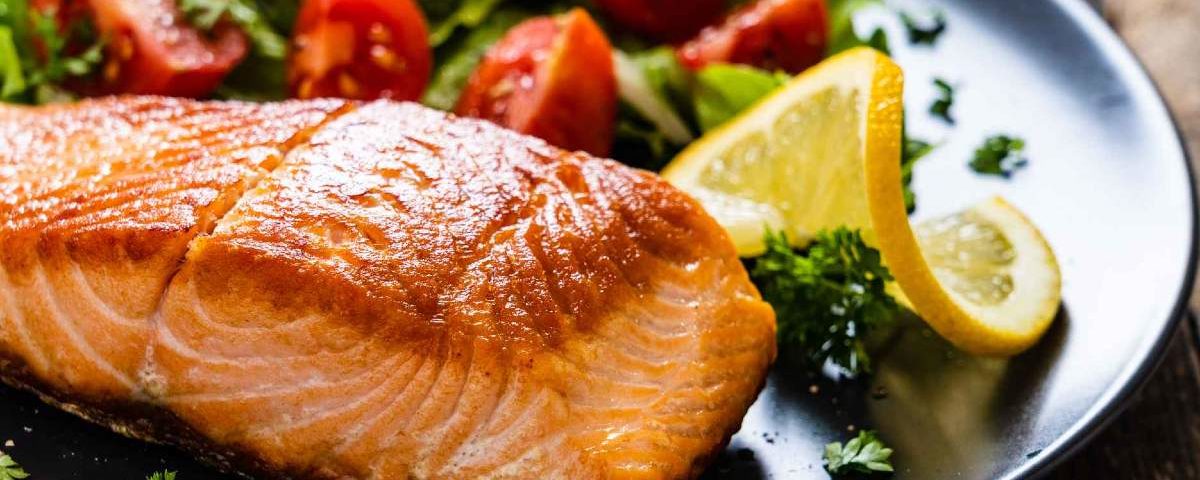 Tempero para peixe: conheça os mais usados no preparo dessa proteína