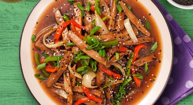 Tiras de Carne Vegetal ao Molho Chinês