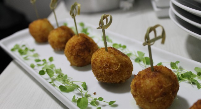 Croquetas de Costela com Geleia Cupuaçu