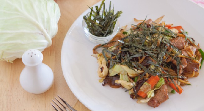 Aprenda a preparar yakissoba em casa