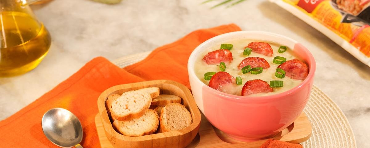 25 receitas rápidas de sopas e caldos para fazer nos dias frios