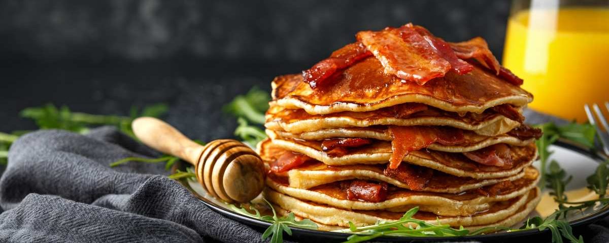 Como fazer bacon caramelizado para usar em diversas receitas