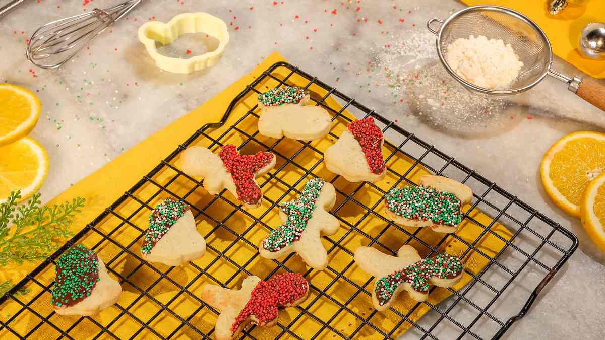 Biscoito de Natal simples de fazer com ingredientes que você tem em casa. Veja! 