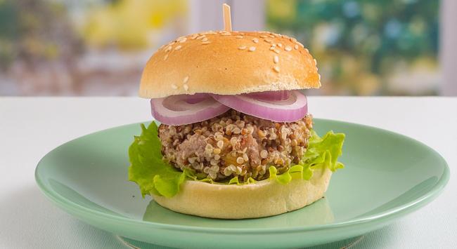 Hambúrgueres de Quinoa e Carne Incrível