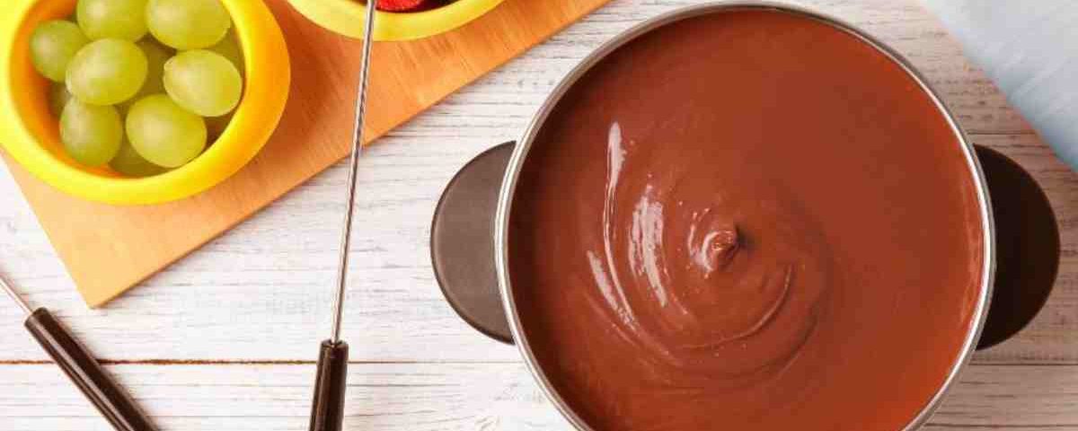 Fondue de chocolate: 10 dicas imperdíveis para deixar a receita ainda mais gostosa