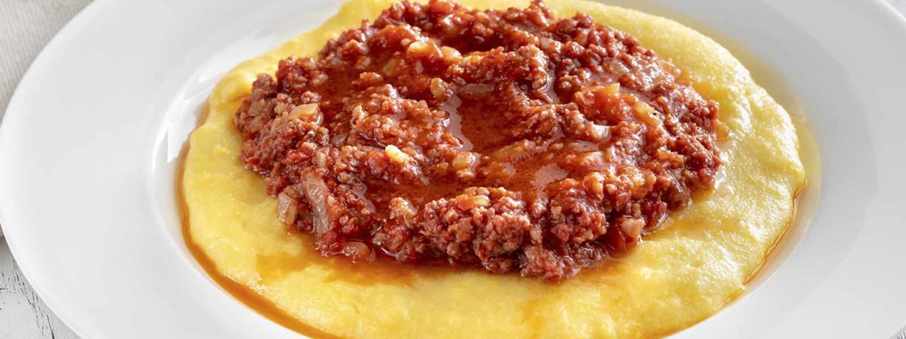 Polenta com carne moída: um prato clássico e especial