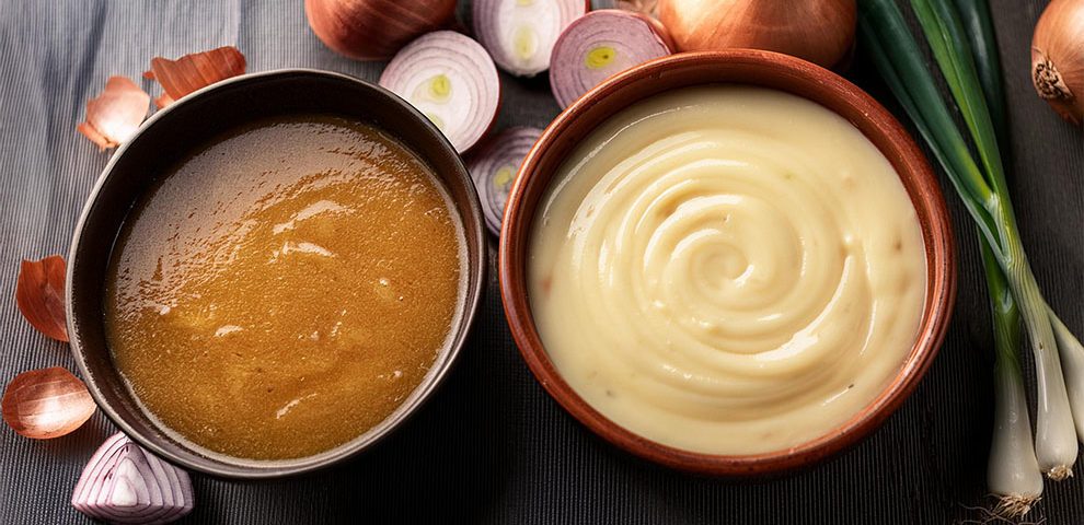 Descubra a diferença entre creme de cebola e sopa de cebola