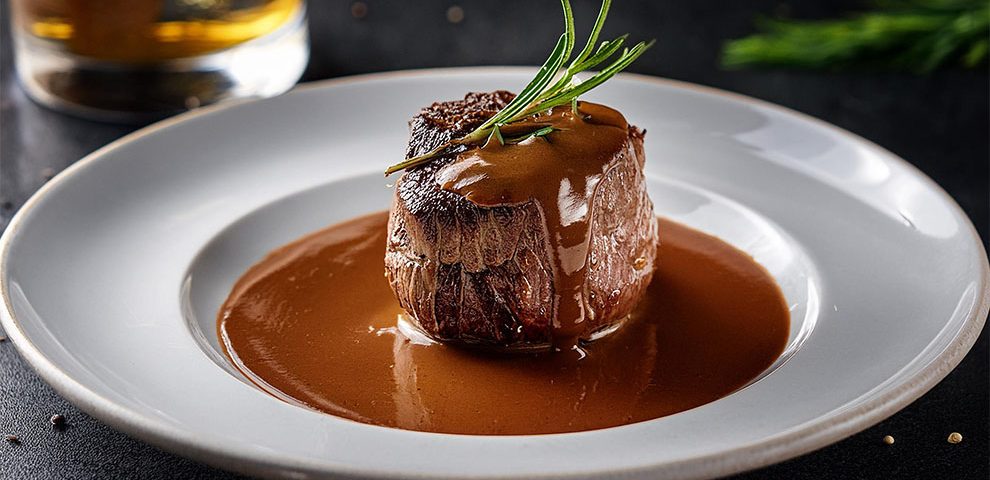 Medalhão com Molho Madeira: sabor de restaurante em casa