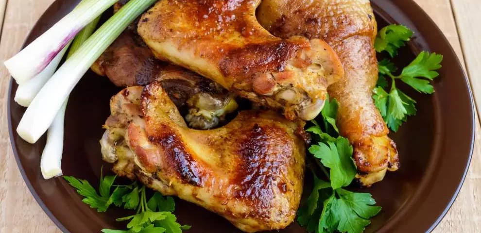 Dá para fazer sobrecoxa de frango na airfryer? Saiba como!